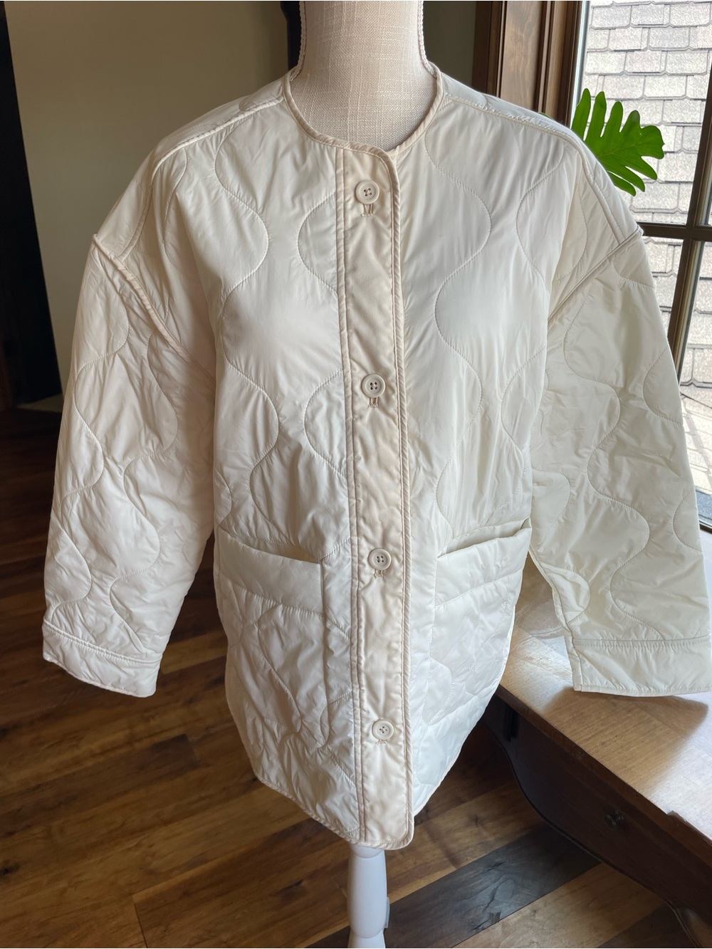 Abercrombie & Fitch Cream Quilted Button Front Liner Jacket size S